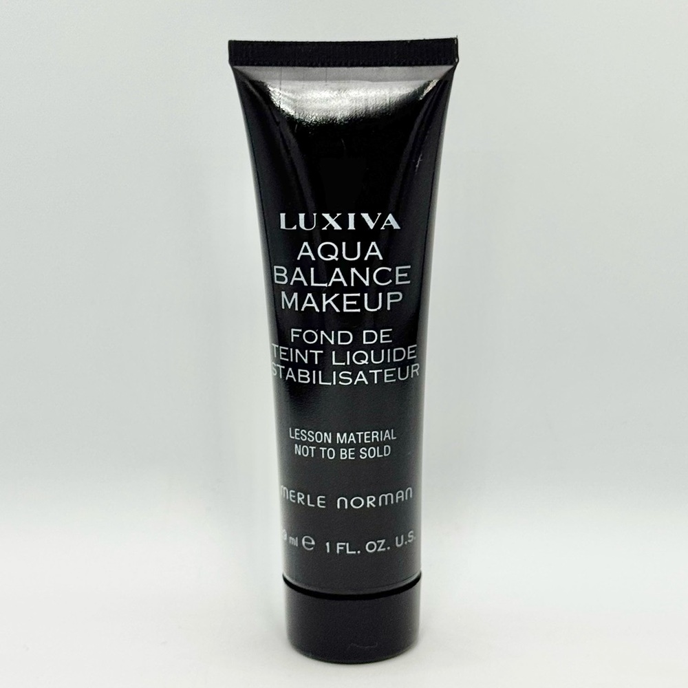 Merle Norman Luxiva Aqua Balance Makeup - MD76 - 1 fl. oz.